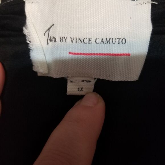 Two by Vince Camuto 3/4 length sleeve long black blouse - Picture 5 of 7